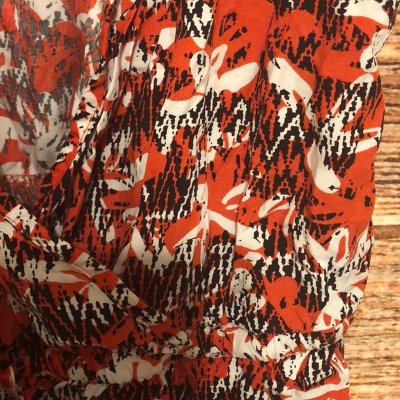 3/20 Banana Republic• orange and white romper - Picture 3 of 7